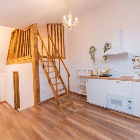 Fernweh Haus Brasov Hotel ภายนอก รูปภาพ